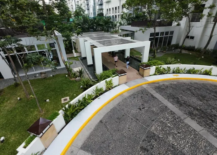 Kasara Urban Elly's Pad With Balcony شقة