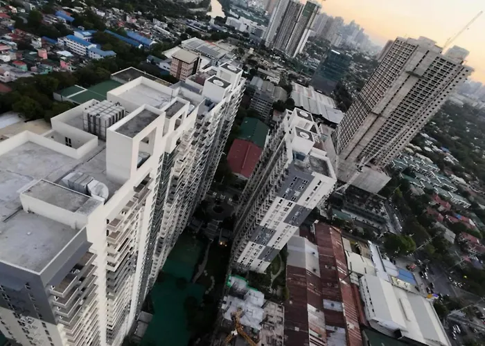 Kasara Urban Elly's Pad With Balcony