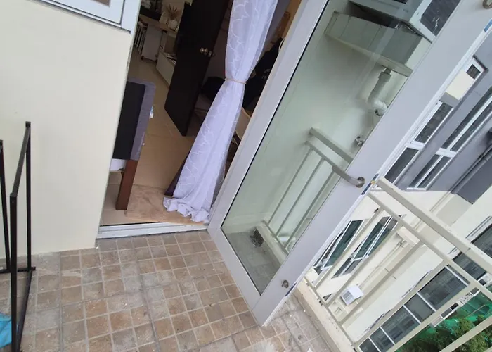 Kasara Urban Elly's Pad With Balcony *