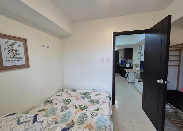 شقة Kasara Urban Elly's Pad With Balcony مانيلا